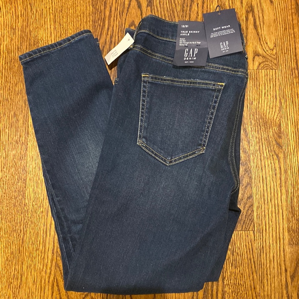NWT | Gap True Skinny Midrise Ankle Jean